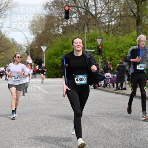 12.04.2026 - 45. Internationalen Wilhelmsburger Insellauf J. Mangold http://msf.ph/oto/9517199 12.04.2026 13:21:18 Ziel 2101, 4417, 3552, 3551, 2333, 4018, 5716, 4319, 5297, 4878, 5484, 2692, 4444, 4800, 4047, 2175, 3402, 5482, 4017, 4017, 3676, 2628, 3251, 5201, 3109, 4404, 4362, 2473 meine-sportfotos.de