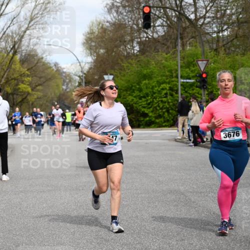 12.04.2026 - 45. Internationalen Wilhelmsburger Insellauf J. Mangold http://msf.ph/oto/9517208 12.04.2026 13:21:19 Ziel 2101, 4417, 3552, 3551, 2333, 4018, 5716, 4319, 5297, 4878, 5484, 2692, 4444, 4800, 4047, 2175, 3402, 5482, 4017, 3676, 2628, 3251, 5201, 3109, 4404, 4362, 2473 meine-sportfotos.de