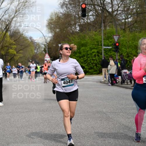 12.04.2026 - 45. Internationalen Wilhelmsburger Insellauf J. Mangold http://msf.ph/oto/9517212 12.04.2026 13:21:20 Ziel 4417, 3552, 3551, 2333, 4018, 5716, 4319, 5297, 4878, 5484, 2692, 4444, 4800, 4047, 2175, 4047, 2175, 3402, 5482, 4017, 3676, 2628, 3251, 5201, 3109, 4404, 4362, 2473, 2552 meine-sportfotos.de