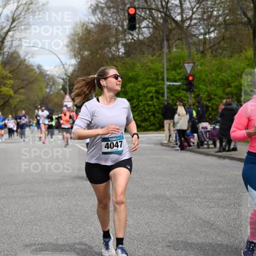 12.04.2026 - 45. Internationalen Wilhelmsburger Insellauf J. Mangold http://msf.ph/oto/9517215 12.04.2026 13:21:20 Ziel 4417, 3552, 3551, 2333, 4018, 5716, 4319, 5297, 4878, 5484, 2692, 4444, 4800, 4047, 2175, 4047, 2175, 3402, 5482, 4017, 3676, 2628, 3251, 5201, 3109, 4404, 4362, 2473, 2552 meine-sportfotos.de