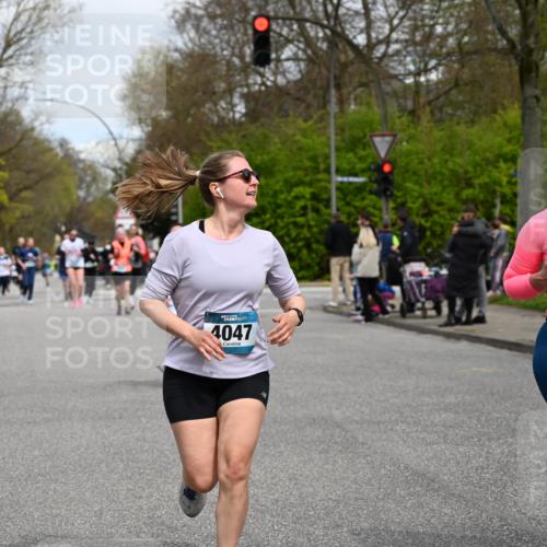 12.04.2026 - 45. Internationalen Wilhelmsburger Insellauf J. Mangold http://msf.ph/oto/9517217 12.04.2026 13:21:20 Ziel 4417, 3552, 3551, 2333, 4018, 5716, 4319, 5297, 4878, 5484, 2692, 4444, 4800, 4047, 2175, 4047, 2175, 3402, 5482, 4017, 3676, 2628, 3251, 5201, 3109, 4404, 4362, 2473, 2552 meine-sportfotos.de