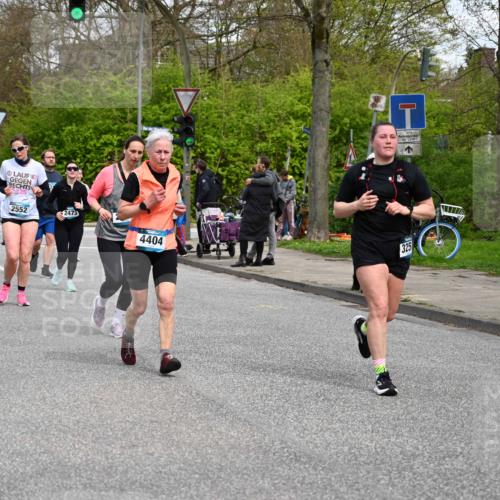 12.04.2026 - 45. Internationalen Wilhelmsburger Insellauf J. Mangold http://msf.ph/oto/9517243 12.04.2026 13:21:28 Ziel 5716, 4319, 5297, 4878, 5484, 2692, 4444, 4800, 4047, 2175, 3402, 5482, 4017, 3676, 2628, 3251, 5201, 3109, 4404, 4362, 2473, 2552, 2130, 2840, 3998, 5462, 5205, 4809, 2002 meine-sportfotos.de