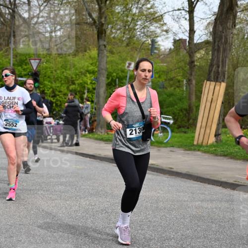 12.04.2026 - 45. Internationalen Wilhelmsburger Insellauf J. Mangold http://msf.ph/oto/9517262 12.04.2026 13:21:31 Ziel 4319, 5297, 4878, 5484, 2692, 4444, 4800, 4047, 2175, 3402, 5482, 4017, 3676, 2628, 3251, 5201, 3109, 4404, 4362, 2473, 2552, 2130, 2840, 3998, 5462, 5205, 4809, 2002 meine-sportfotos.de