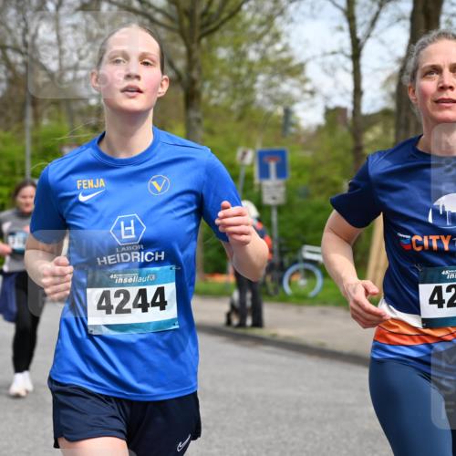 12.04.2026 - 45. Internationalen Wilhelmsburger Insellauf J. Mangold http://msf.ph/oto/9517294 12.04.2026 13:21:35 Ziel 4878, 5484, 2692, 4444, 4800, 4047, 2175, 3402, 5482, 4017, 3676, 2628, 2628, 3251, 5201, 3109, 4404, 4362, 2473, 2552, 2130, 2840, 3998, 2840, 3998, 5462, 5205, 4809, 2002, 2332 meine-sportfotos.de
