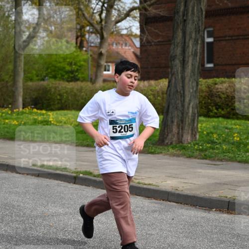 12.04.2026 - 45. Internationalen Wilhelmsburger Insellauf J. Mangold http://msf.ph/oto/9517336 12.04.2026 13:21:41 Ziel 4800, 4047, 2175, 3402, 5482, 4017, 3676, 2628, 3251, 5201, 3109, 4404, 3109, 4404, 4362, 2473, 2552, 2130, 2840, 3998, 5462, 5205, 4809, 2002, 2332, 2116, 3581, 3235, 3915, 5080, 4348, 5085 meine-sportfotos.de