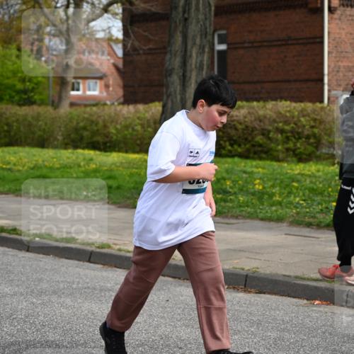12.04.2026 - 45. Internationalen Wilhelmsburger Insellauf J. Mangold http://msf.ph/oto/9517339 12.04.2026 13:21:41 Ziel 4800, 4047, 2175, 3402, 5482, 4017, 3676, 2628, 3251, 5201, 3109, 4404, 3109, 4404, 4362, 2473, 2552, 2130, 2840, 3998, 5462, 5205, 4809, 2002, 2332, 2116, 3581, 3235, 3915, 5080, 4348, 5085 meine-sportfotos.de