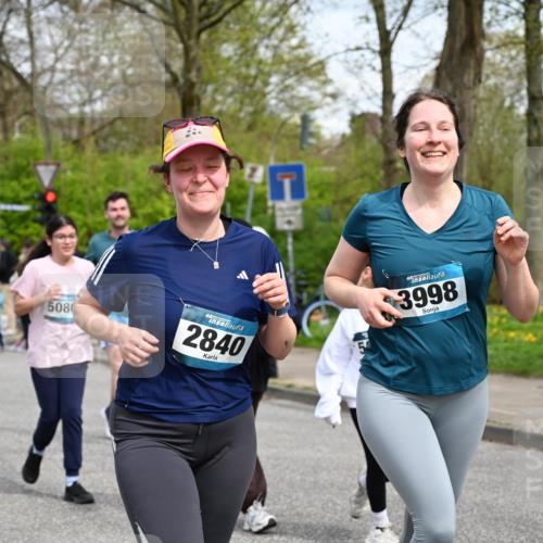 12.04.2026 - 45. Internationalen Wilhelmsburger Insellauf J. Mangold http://msf.ph/oto/9517359 12.04.2026 13:21:47 Ziel 5482, 4017, 3676, 2628, 3251, 5201, 3109, 4404, 4362, 2473, 2552, 2130, 2840, 3998, 2840, 3998, 5462, 5205, 4809, 2002, 2332, 2116, 3581, 3235, 3915, 5080, 4348, 5085, 3603, 3602, 5092, 2246, 5192, 5171 meine-sportfotos.de