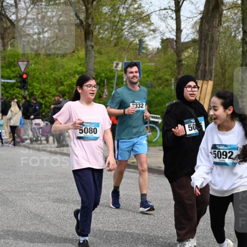 12.04.2026 - 45. Internationalen Wilhelmsburger Insellauf J. Mangold http://msf.ph/oto/9517365 12.04.2026 13:21:48 Ziel 5482, 4017, 3676, 2628, 3251, 5201, 3109, 4404, 4362, 2473, 2552, 2130, 2840, 3998, 5462, 5462, 5205, 4809, 2002, 2332, 2116, 3581, 3235, 3915, 5080, 4348, 5085, 3603, 3602, 5092, 2246, 5192, 5171, 3162, 4443 meine-sportfotos.de