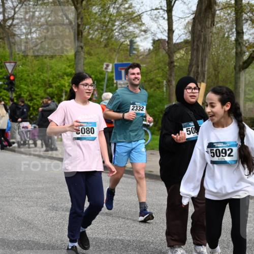 12.04.2026 - 45. Internationalen Wilhelmsburger Insellauf J. Mangold http://msf.ph/oto/9517366 12.04.2026 13:21:48 Ziel 5482, 4017, 3676, 2628, 3251, 5201, 3109, 4404, 4362, 2473, 2552, 2130, 2840, 3998, 5462, 5462, 5205, 4809, 2002, 2332, 2116, 3581, 3235, 3915, 5080, 4348, 5085, 3603, 3602, 5092, 2246, 5192, 5171, 3162, 4443 meine-sportfotos.de