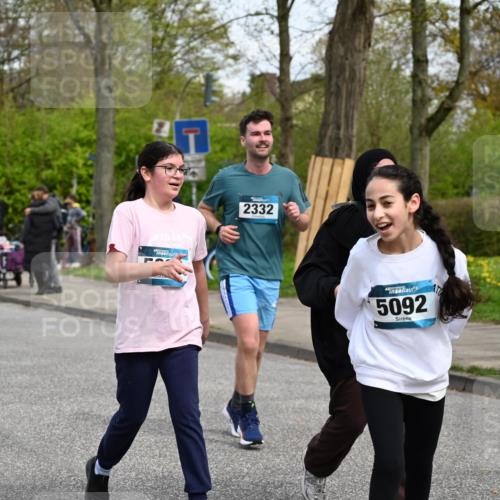 12.04.2026 - 45. Internationalen Wilhelmsburger Insellauf J. Mangold http://msf.ph/oto/9517369 12.04.2026 13:21:49 Ziel 5482, 4017, 3676, 2628, 3251, 5201, 3109, 4404, 4362, 2473, 2552, 2130, 2840, 3998, 5462, 5205, 4809, 2002, 2332, 2116, 2116, 3581, 3235, 3915, 5080, 4348, 5085, 3603, 3602, 5092, 2246, 5192, 5171, 3162, 4443, 4442, 3746 meine-sportfotos.de