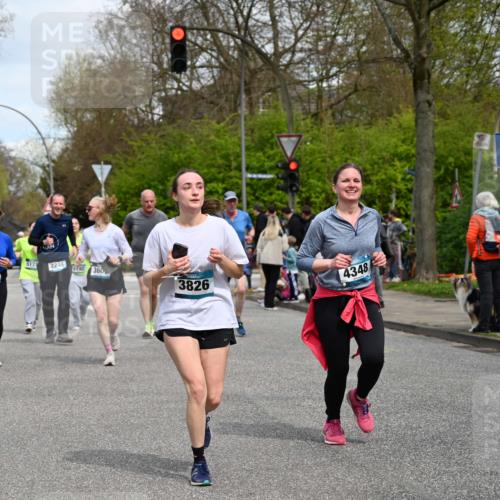 12.04.2026 - 45. Internationalen Wilhelmsburger Insellauf J. Mangold http://msf.ph/oto/9517393 12.04.2026 13:21:56 Ziel 3676, 2628, 3251, 5201, 3109, 4404, 4362, 2473, 2552, 2130, 2840, 3998, 5462, 5205, 4809, 2002, 2332, 2332, 2116, 3581, 3235, 3915, 5080, 4348, 5085, 3603, 3602, 5092, 2246, 5192, 5171, 3162, 4443, 4442, 3746, 5290, 3057, 3667, 5304, 4210 meine-sportfotos.de
