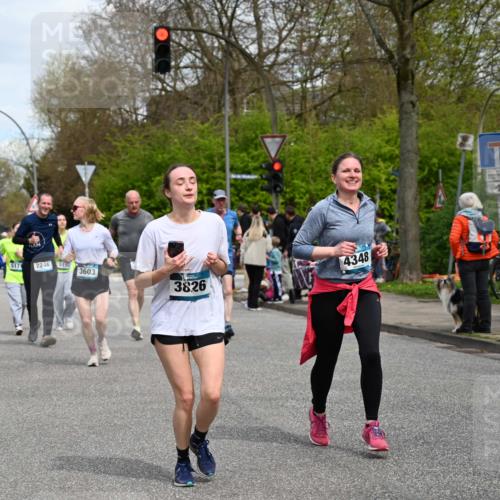 12.04.2026 - 45. Internationalen Wilhelmsburger Insellauf J. Mangold http://msf.ph/oto/9517394 12.04.2026 13:21:56 Ziel 3676, 2628, 3251, 5201, 3109, 4404, 4362, 2473, 2552, 2130, 2840, 3998, 5462, 5205, 4809, 2002, 2332, 2332, 2116, 3581, 3235, 3915, 5080, 4348, 5085, 3603, 3602, 5092, 2246, 5192, 5171, 3162, 4443, 4442, 3746, 5290, 3057, 3667, 5304, 4210 meine-sportfotos.de