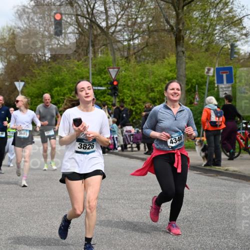 12.04.2026 - 45. Internationalen Wilhelmsburger Insellauf J. Mangold http://msf.ph/oto/9517397 12.04.2026 13:21:56 Ziel 3676, 2628, 3251, 5201, 3109, 4404, 4362, 2473, 2552, 2130, 2840, 3998, 5462, 5205, 4809, 2002, 2332, 2332, 2116, 3581, 3235, 3915, 5080, 4348, 5085, 3603, 3602, 5092, 2246, 5192, 5171, 3162, 4443, 4442, 3746, 5290, 3057, 3667, 5304, 4210 meine-sportfotos.de