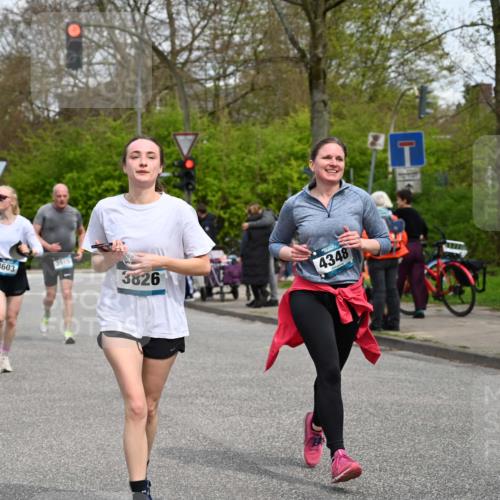 12.04.2026 - 45. Internationalen Wilhelmsburger Insellauf J. Mangold http://msf.ph/oto/9517399 12.04.2026 13:21:56 Ziel 3676, 2628, 3251, 5201, 3109, 4404, 4362, 2473, 2552, 2130, 2840, 3998, 5462, 5205, 4809, 2002, 2332, 2332, 2116, 3581, 3235, 3915, 5080, 4348, 5085, 3603, 3602, 5092, 2246, 5192, 5171, 3162, 4443, 4442, 3746, 5290, 3057, 3667, 5304, 4210 meine-sportfotos.de