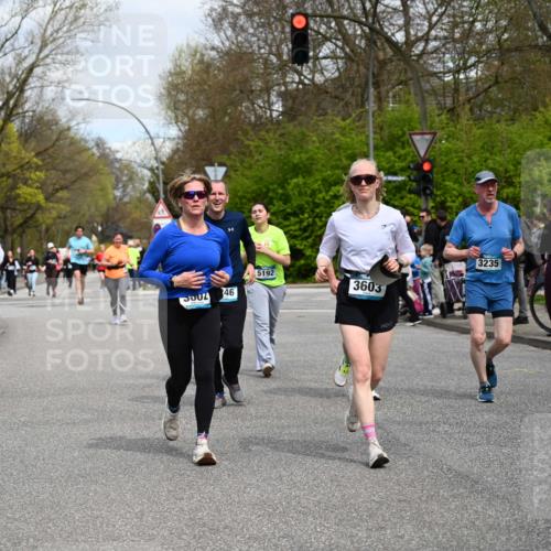 12.04.2026 - 45. Internationalen Wilhelmsburger Insellauf J. Mangold http://msf.ph/oto/9517407 12.04.2026 13:21:58 Ziel 3676, 2628, 3251, 5201, 3109, 4404, 4362, 2473, 2552, 2130, 2840, 3998, 5462, 5205, 4809, 2002, 2332, 2116, 3581, 3235, 3915, 5080, 4348, 5085, 3603, 3602, 5092, 2246, 5192, 5171, 3162, 4443, 4442, 3746, 5290, 3057, 3667, 5304, 4210 meine-sportfotos.de