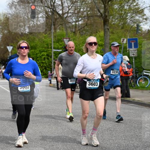 12.04.2026 - 45. Internationalen Wilhelmsburger Insellauf J. Mangold http://msf.ph/oto/9517418 12.04.2026 13:21:59 Ziel 3676, 2628, 3251, 5201, 3109, 4404, 4362, 2473, 2552, 2130, 2840, 3998, 5462, 5205, 4809, 2002, 2332, 2116, 3581, 3235, 3915, 5080, 4348, 5085, 3603, 3602, 5092, 2246, 5192, 5171, 2246, 5192, 5171, 3162, 4443, 4442, 3746, 5290, 3057, 3667, 5304, 4210 meine-sportfotos.de