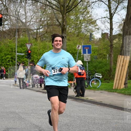 12.04.2026 - 45. Internationalen Wilhelmsburger Insellauf J. Mangold http://msf.ph/oto/9517442 12.04.2026 13:22:10 Ziel 2130, 2840, 3998, 5462, 5205, 4809, 2002, 2332, 2116, 3581, 3235, 3915, 5080, 4348, 5085, 3603, 3602, 5092, 2246, 5192, 5171, 3162, 4443, 4442, 3746, 5290, 3057, 3667, 5304, 4210, 4014, 2158 meine-sportfotos.de