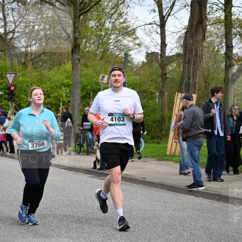12.04.2026 - 45. Internationalen Wilhelmsburger Insellauf J. Mangold http://msf.ph/oto/9517503 12.04.2026 13:20:31 Ziel 2431, 4121, 5308, 3236, 4718, 2247, 3203, 5342, 3822, 3821, 4999, 4803, 2224, 4223, 4224, 4954, 5258, 3284, 2469, 4305, 2013, 2013, 3233, 5230, 3766, 4103, 4341, 5633, 4284, 4293, 5543, 2363, 2101 meine-sportfotos.de