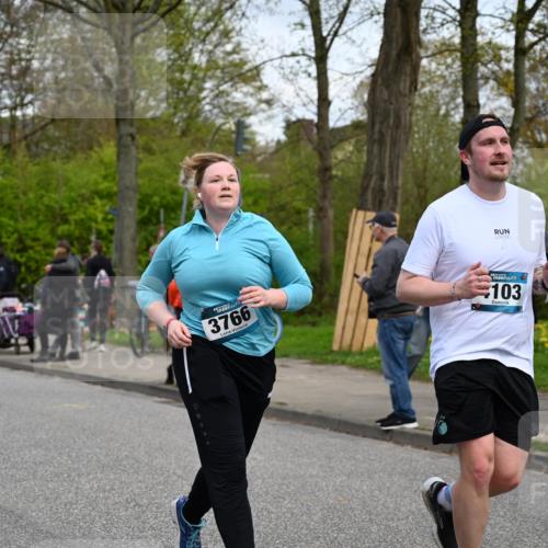 12.04.2026 - 45. Internationalen Wilhelmsburger Insellauf J. Mangold http://msf.ph/oto/9517511 12.04.2026 13:20:32 Ziel 2431, 4121, 5308, 3236, 4718, 2247, 3203, 5342, 3822, 3821, 4999, 4803, 2224, 4223, 4224, 4954, 5258, 3284, 2469, 4305, 2013, 3233, 3233, 5230, 3766, 4103, 4341, 4341, 5633, 4284, 4293, 5543, 2363, 2101, 4417 meine-sportfotos.de