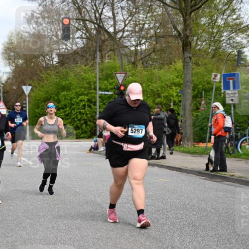 12.04.2026 - 45. Internationalen Wilhelmsburger Insellauf J. Mangold http://msf.ph/oto/9517523 12.04.2026 13:20:37 Ziel 3236, 4718, 2247, 3203, 5342, 3822, 3821, 4999, 4803, 2224, 4223, 4224, 4954, 5258, 3284, 2469, 4305, 2013, 3233, 5230, 3766, 3766, 4103, 4341, 5633, 4284, 4293, 5543, 5543, 2363, 2101, 4417, 3552, 3551, 2333 meine-sportfotos.de