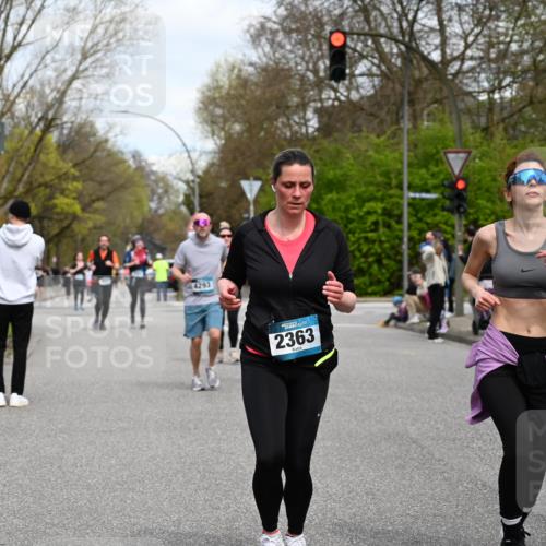 12.04.2026 - 45. Internationalen Wilhelmsburger Insellauf J. Mangold http://msf.ph/oto/9517536 12.04.2026 13:20:39 Ziel 2247, 3203, 5342, 3822, 3821, 4999, 4803, 2224, 4223, 4224, 4954, 5258, 3284, 2469, 4305, 2013, 3233, 5230, 3766, 4103, 4341, 5633, 4284, 4293, 5543, 2363, 2101, 4417, 3552, 3551, 2333, 4018, 5716 meine-sportfotos.de