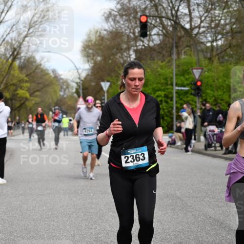 12.04.2026 - 45. Internationalen Wilhelmsburger Insellauf J. Mangold http://msf.ph/oto/9517540 12.04.2026 13:20:40 Ziel 5342, 3822, 3821, 4999, 4803, 2224, 4223, 4224, 4954, 5258, 3284, 2469, 4305, 2013, 3233, 5230, 3766, 4103, 4341, 5633, 4284, 4293, 5543, 2363, 2363, 2101, 4417, 3552, 3551, 2333, 4018, 5716 meine-sportfotos.de