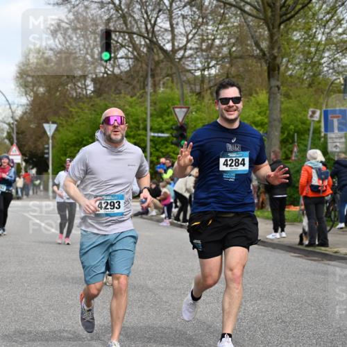 12.04.2026 - 45. Internationalen Wilhelmsburger Insellauf J. Mangold http://msf.ph/oto/9517564 12.04.2026 13:20:43 Ziel 4803, 2224, 4223, 4224, 4954, 5258, 3284, 2469, 4305, 2013, 3233, 5230, 3766, 4103, 4341, 5633, 4284, 4293, 5543, 2363, 2101, 4417, 3552, 3551, 2333, 4018, 5716, 4319 meine-sportfotos.de