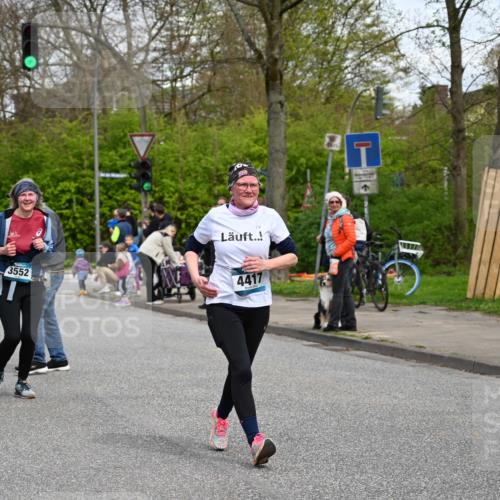 12.04.2026 - 45. Internationalen Wilhelmsburger Insellauf J. Mangold http://msf.ph/oto/9517594 12.04.2026 13:20:47 Ziel 5258, 3284, 2469, 4305, 2013, 3233, 5230, 3766, 4103, 4341, 5633, 4284, 4293, 4293, 5543, 2363, 2101, 4417, 3552, 3551, 2333, 2333, 4018, 5716, 4319, 5297, 4878, 5484 meine-sportfotos.de