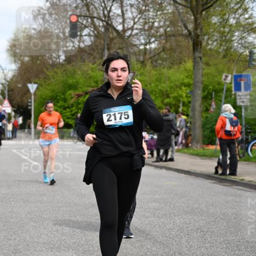 12.04.2026 - 45. Internationalen Wilhelmsburger Insellauf J. Mangold http://msf.ph/oto/9517667 12.04.2026 13:21:11 Ziel 4284, 4293, 5543, 2363, 2101, 4417, 3552, 3551, 2333, 4018, 5716, 4319, 5297, 4878, 5484, 2692, 4444, 4800, 4047, 2175, 3402, 5482, 4017, 3676, 2628 meine-sportfotos.de