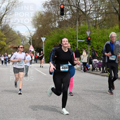 12.04.2026 - 45. Internationalen Wilhelmsburger Insellauf J. Mangold http://msf.ph/oto/9517696 12.04.2026 13:21:18 Ziel 2101, 4417, 3552, 3551, 2333, 4018, 5716, 4319, 5297, 4878, 5484, 2692, 4444, 4800, 4047, 2175, 3402, 5482, 4017, 4017, 3676, 2628, 3251, 5201, 3109, 4404, 4362, 2473 meine-sportfotos.de