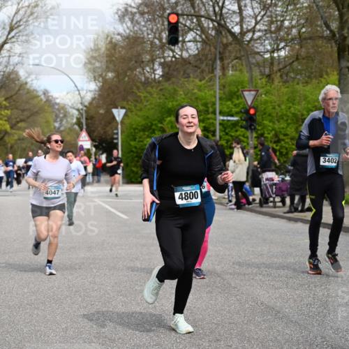 12.04.2026 - 45. Internationalen Wilhelmsburger Insellauf J. Mangold http://msf.ph/oto/9517697 12.04.2026 13:21:18 Ziel 2101, 4417, 3552, 3551, 2333, 4018, 5716, 4319, 5297, 4878, 5484, 2692, 4444, 4800, 4047, 2175, 3402, 5482, 4017, 4017, 3676, 2628, 3251, 5201, 3109, 4404, 4362, 2473 meine-sportfotos.de