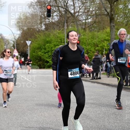 12.04.2026 - 45. Internationalen Wilhelmsburger Insellauf J. Mangold http://msf.ph/oto/9517702 12.04.2026 13:21:18 Ziel 2101, 4417, 3552, 3551, 2333, 4018, 5716, 4319, 5297, 4878, 5484, 2692, 4444, 4800, 4047, 2175, 3402, 5482, 4017, 4017, 3676, 2628, 3251, 5201, 3109, 4404, 4362, 2473 meine-sportfotos.de