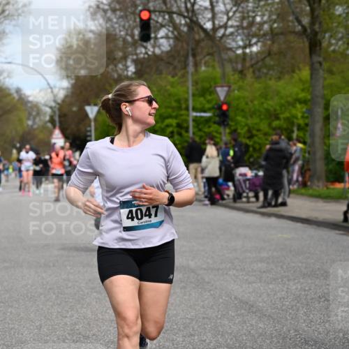 12.04.2026 - 45. Internationalen Wilhelmsburger Insellauf J. Mangold http://msf.ph/oto/9517721 12.04.2026 13:21:20 Ziel 4417, 3552, 3551, 2333, 4018, 5716, 4319, 5297, 4878, 5484, 2692, 4444, 4800, 4047, 2175, 4047, 2175, 3402, 5482, 4017, 3676, 2628, 3251, 5201, 3109, 4404, 4362, 2473, 2552 meine-sportfotos.de
