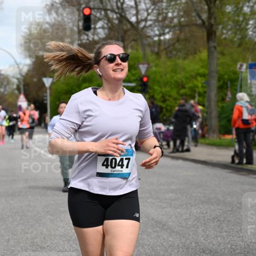 12.04.2026 - 45. Internationalen Wilhelmsburger Insellauf J. Mangold http://msf.ph/oto/9517725 12.04.2026 13:21:21 Ziel 4417, 3552, 3551, 2333, 4018, 5716, 4319, 5297, 4878, 5484, 2692, 4444, 4800, 4047, 2175, 3402, 3402, 5482, 4017, 3676, 2628, 3251, 5201, 3109, 4404, 4362, 2473, 2552, 2130 meine-sportfotos.de