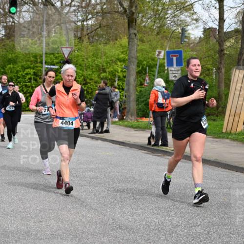 12.04.2026 - 45. Internationalen Wilhelmsburger Insellauf J. Mangold http://msf.ph/oto/9517747 12.04.2026 13:21:29 Ziel 4319, 5297, 4878, 5484, 2692, 4444, 4800, 4047, 2175, 3402, 5482, 4017, 3676, 2628, 3251, 5201, 3109, 4404, 3109, 4404, 4362, 2473, 2552, 2130, 2840, 3998, 5462, 5205, 4809, 2002 meine-sportfotos.de
