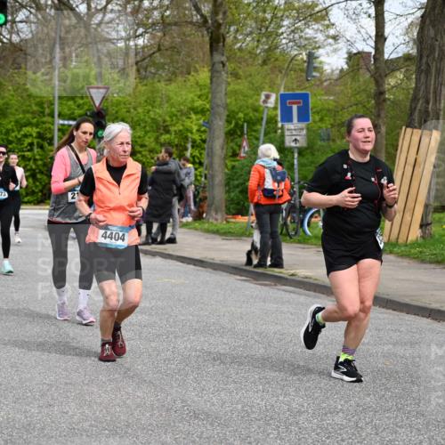 12.04.2026 - 45. Internationalen Wilhelmsburger Insellauf J. Mangold http://msf.ph/oto/9517749 12.04.2026 13:21:29 Ziel 4319, 5297, 4878, 5484, 2692, 4444, 4800, 4047, 2175, 3402, 5482, 4017, 3676, 2628, 3251, 5201, 3109, 4404, 3109, 4404, 4362, 2473, 2552, 2130, 2840, 3998, 5462, 5205, 4809, 2002 meine-sportfotos.de
