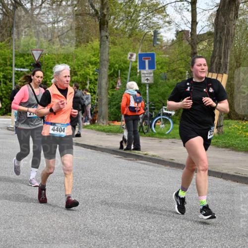 12.04.2026 - 45. Internationalen Wilhelmsburger Insellauf J. Mangold http://msf.ph/oto/9517751 12.04.2026 13:21:29 Ziel 4319, 5297, 4878, 5484, 2692, 4444, 4800, 4047, 2175, 3402, 5482, 4017, 3676, 2628, 3251, 5201, 3109, 4404, 3109, 4404, 4362, 2473, 2552, 2130, 2840, 3998, 5462, 5205, 4809, 2002 meine-sportfotos.de