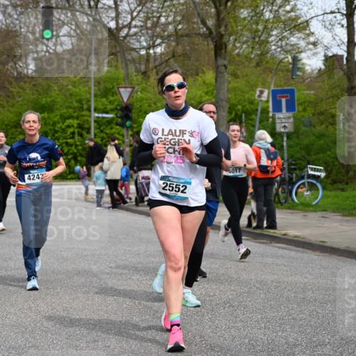 12.04.2026 - 45. Internationalen Wilhelmsburger Insellauf J. Mangold http://msf.ph/oto/9517770 12.04.2026 13:21:32 Ziel 5297, 4878, 5484, 2692, 4444, 4800, 4047, 2175, 3402, 5482, 4017, 3676, 2628, 3251, 5201, 3109, 4404, 4362, 2473, 2552, 2552, 2130, 2840, 3998, 5462, 5205, 4809, 2002, 2332 meine-sportfotos.de