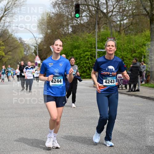 12.04.2026 - 45. Internationalen Wilhelmsburger Insellauf J. Mangold http://msf.ph/oto/9517776 12.04.2026 13:21:33 Ziel 5297, 4878, 5484, 2692, 4444, 4800, 4047, 2175, 3402, 5482, 4017, 3676, 2628, 3251, 5201, 3109, 4404, 4362, 2473, 2552, 2130, 2130, 2840, 3998, 5462, 5205, 4809, 2002, 2332 meine-sportfotos.de