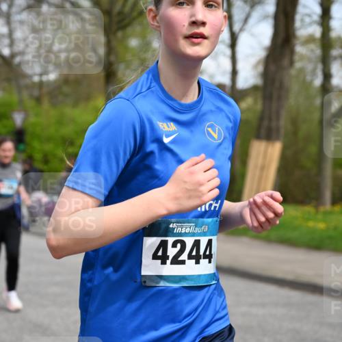 12.04.2026 - 45. Internationalen Wilhelmsburger Insellauf J. Mangold http://msf.ph/oto/9517798 12.04.2026 13:21:35 Ziel 4878, 5484, 2692, 4444, 4800, 4047, 2175, 3402, 5482, 4017, 3676, 2628, 2628, 3251, 5201, 3109, 4404, 4362, 2473, 2552, 2130, 2840, 3998, 2840, 3998, 5462, 5205, 4809, 2002, 2332 meine-sportfotos.de