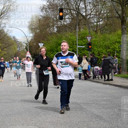 12.04.2026 - 45. Internationalen Wilhelmsburger Insellauf J. Mangold http://msf.ph/oto/9517827 12.04.2026 13:21:39 Ziel 4444, 4800, 4047, 2175, 3402, 5482, 4017, 3676, 2628, 3251, 5201, 3109, 4404, 4362, 2473, 2552, 2130, 2840, 3998, 5462, 5205, 4809, 4809, 2002, 2332, 2116, 3581, 3235, 3915 meine-sportfotos.de