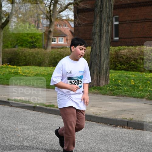 12.04.2026 - 45. Internationalen Wilhelmsburger Insellauf J. Mangold http://msf.ph/oto/9517837 12.04.2026 13:21:41 Ziel 4800, 4047, 2175, 3402, 5482, 4017, 3676, 2628, 3251, 5201, 3109, 4404, 3109, 4404, 4362, 2473, 2552, 2130, 2840, 3998, 5462, 5205, 4809, 2002, 2332, 2116, 3581, 3235, 3915, 5080, 4348, 5085 meine-sportfotos.de