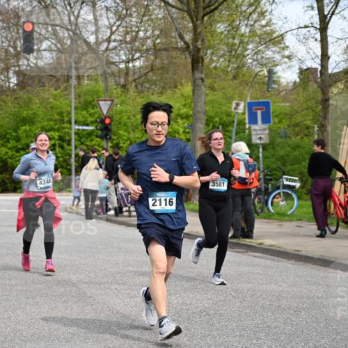 12.04.2026 - 45. Internationalen Wilhelmsburger Insellauf J. Mangold http://msf.ph/oto/9517882 12.04.2026 13:21:55 Ziel 4017, 3676, 2628, 3251, 5201, 3109, 4404, 4362, 2473, 2552, 2130, 2840, 3998, 5462, 5205, 4809, 2002, 2332, 2116, 3581, 3235, 3915, 5080, 4348, 5085, 3603, 3602, 5092, 2246, 5192, 5171, 3162, 4443, 4442, 3746, 5290, 3057, 3667, 5304, 4210 meine-sportfotos.de