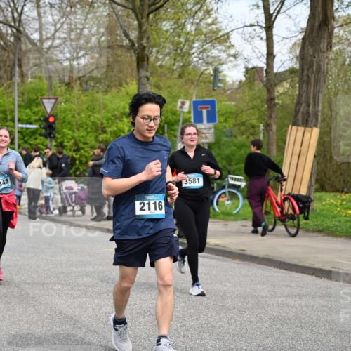 12.04.2026 - 45. Internationalen Wilhelmsburger Insellauf J. Mangold http://msf.ph/oto/9517886 12.04.2026 13:21:55 Ziel 4017, 3676, 2628, 3251, 5201, 3109, 4404, 4362, 2473, 2552, 2130, 2840, 3998, 5462, 5205, 4809, 2002, 2332, 2116, 3581, 3235, 3915, 5080, 4348, 5085, 3603, 3602, 5092, 2246, 5192, 5171, 3162, 4443, 4442, 3746, 5290, 3057, 3667, 5304, 4210 meine-sportfotos.de
