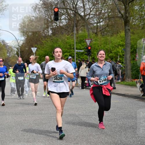 12.04.2026 - 45. Internationalen Wilhelmsburger Insellauf J. Mangold http://msf.ph/oto/9517892 12.04.2026 13:21:56 Ziel 3676, 2628, 3251, 5201, 3109, 4404, 4362, 2473, 2552, 2130, 2840, 3998, 5462, 5205, 4809, 2002, 2332, 2332, 2116, 3581, 3235, 3915, 5080, 4348, 5085, 3603, 3602, 5092, 2246, 5192, 5171, 3162, 4443, 4442, 3746, 5290, 3057, 3667, 5304, 4210 meine-sportfotos.de