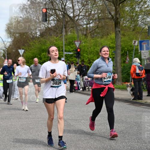 12.04.2026 - 45. Internationalen Wilhelmsburger Insellauf J. Mangold http://msf.ph/oto/9517895 12.04.2026 13:21:56 Ziel 3676, 2628, 3251, 5201, 3109, 4404, 4362, 2473, 2552, 2130, 2840, 3998, 5462, 5205, 4809, 2002, 2332, 2332, 2116, 3581, 3235, 3915, 5080, 4348, 5085, 3603, 3602, 5092, 2246, 5192, 5171, 3162, 4443, 4442, 3746, 5290, 3057, 3667, 5304, 4210 meine-sportfotos.de