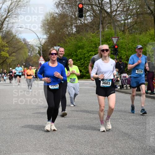 12.04.2026 - 45. Internationalen Wilhelmsburger Insellauf J. Mangold http://msf.ph/oto/9517909 12.04.2026 13:21:58 Ziel 3676, 2628, 3251, 5201, 3109, 4404, 4362, 2473, 2552, 2130, 2840, 3998, 5462, 5205, 4809, 2002, 2332, 2116, 3581, 3235, 3915, 5080, 4348, 5085, 3603, 3602, 5092, 2246, 5192, 5171, 3162, 4443, 4442, 3746, 5290, 3057, 3667, 5304, 4210 meine-sportfotos.de