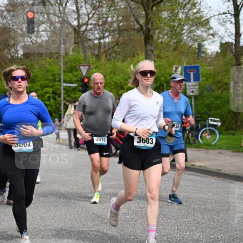 12.04.2026 - 45. Internationalen Wilhelmsburger Insellauf J. Mangold http://msf.ph/oto/9517920 12.04.2026 13:21:59 Ziel 3676, 2628, 3251, 5201, 3109, 4404, 4362, 2473, 2552, 2130, 2840, 3998, 5462, 5205, 4809, 2002, 2332, 2116, 3581, 3235, 3915, 5080, 4348, 5085, 3603, 3602, 5092, 2246, 5192, 5171, 2246, 5192, 5171, 3162, 4443, 4442, 3746, 5290, 3057, 3667, 5304, 4210 meine-sportfotos.de