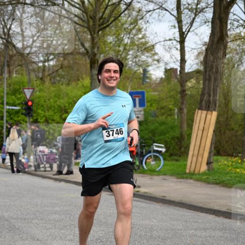 12.04.2026 - 45. Internationalen Wilhelmsburger Insellauf J. Mangold http://msf.ph/oto/9517945 12.04.2026 13:22:10 Ziel 2130, 2840, 3998, 5462, 5205, 4809, 2002, 2332, 2116, 3581, 3235, 3915, 5080, 4348, 5085, 3603, 3602, 5092, 2246, 5192, 5171, 3162, 4443, 4442, 3746, 5290, 3057, 3667, 5304, 4210, 4014, 2158 meine-sportfotos.de