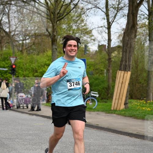 12.04.2026 - 45. Internationalen Wilhelmsburger Insellauf J. Mangold http://msf.ph/oto/9517946 12.04.2026 13:22:10 Ziel 2130, 2840, 3998, 5462, 5205, 4809, 2002, 2332, 2116, 3581, 3235, 3915, 5080, 4348, 5085, 3603, 3602, 5092, 2246, 5192, 5171, 3162, 4443, 4442, 3746, 5290, 3057, 3667, 5304, 4210, 4014, 2158 meine-sportfotos.de
